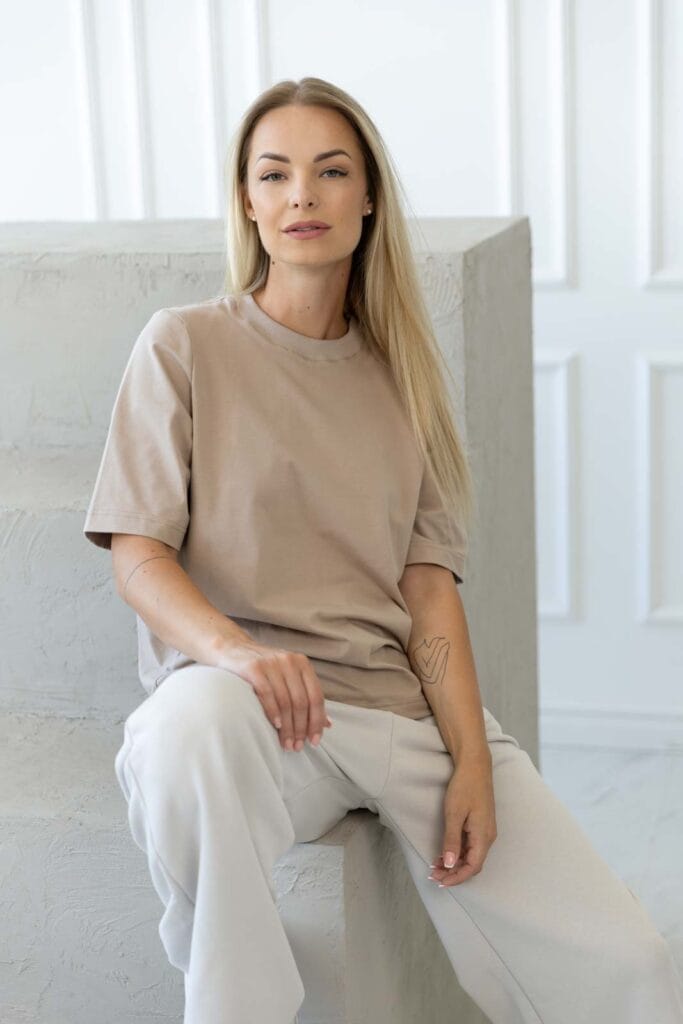 STILINGI LAISVALAIKIO MARŠKINĖLIAI AIINA