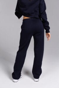 Aiina kelnės su pūkeliu tiesios milky spalvos