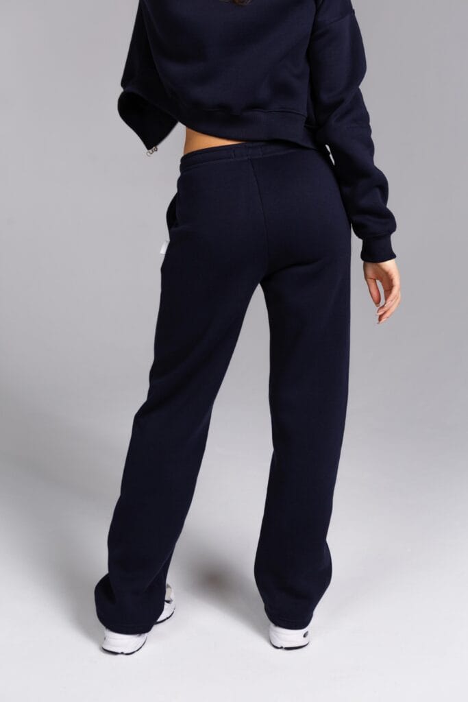 Aiina kelnės su pūkeliu tiesios milky spalvos