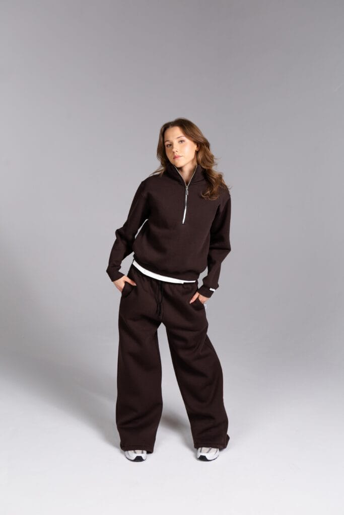 Šokoladinis POLO džemperis lietuvių gamybos