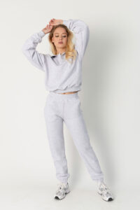 MOTERIŠKAS LAISVALAIKIO KOSTIUMAS