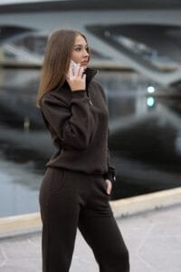 LAISVALAIKIO KOSTIUMAS ŠOKOLADINĖS SPALVOS